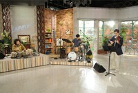 U-zhaan、石若駿、五嶋龍のセッションの様子。(c)テレビ朝日