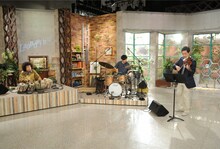 U-zhaan、石若駿、五嶋龍のセッションの様子。(c)テレビ朝日