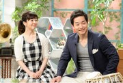 MCの松尾由美子アナウンサー、五嶋龍。(c)テレビ朝日