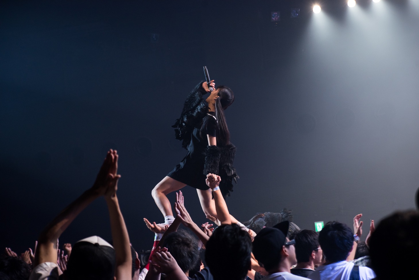 BELLRING少女ハートによるライブの様子。（撮影：稲垣謙一）