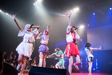 ぜんぶ君のせいだ。によるライブの様子。（撮影：稲垣謙一）