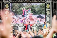 TUBE（撮影：青木カズロー）