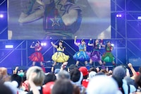 チームしゃちほこ（撮影：佐藤薫）