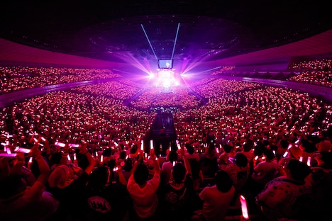 ピンクに染まった横浜アリーナ。(photo by HAJIME KAMIIISAKA)