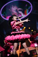 佐々木彩夏「AYAKA-NATION 2016 in 横浜アリーナ」の様子。（photo by HAJIME KAMIIISAKA）