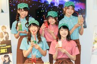 左から山北早紀、芹澤優、若井友希、久保田未夢、澁谷梓希。