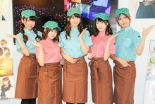 左から山北早紀、若井友希、芹澤優、久保田未夢、澁谷梓希。