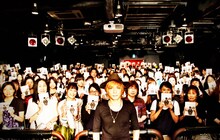 INORAN「Thank you」発売記念インストアイベントの様子。