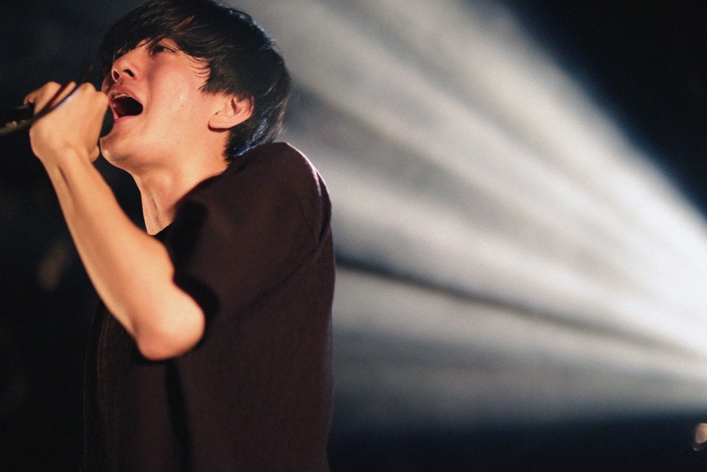 福永浩平（Vo）（Photo by Mitch Nakano）