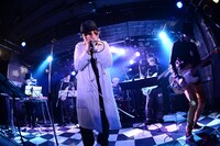 「ケラリーノ・サンドロヴィッチ・ミューヂック・アワー / 生誕50周年・ナゴムレコード30周年＆新生記念・新宿ロフト4days」の様子。