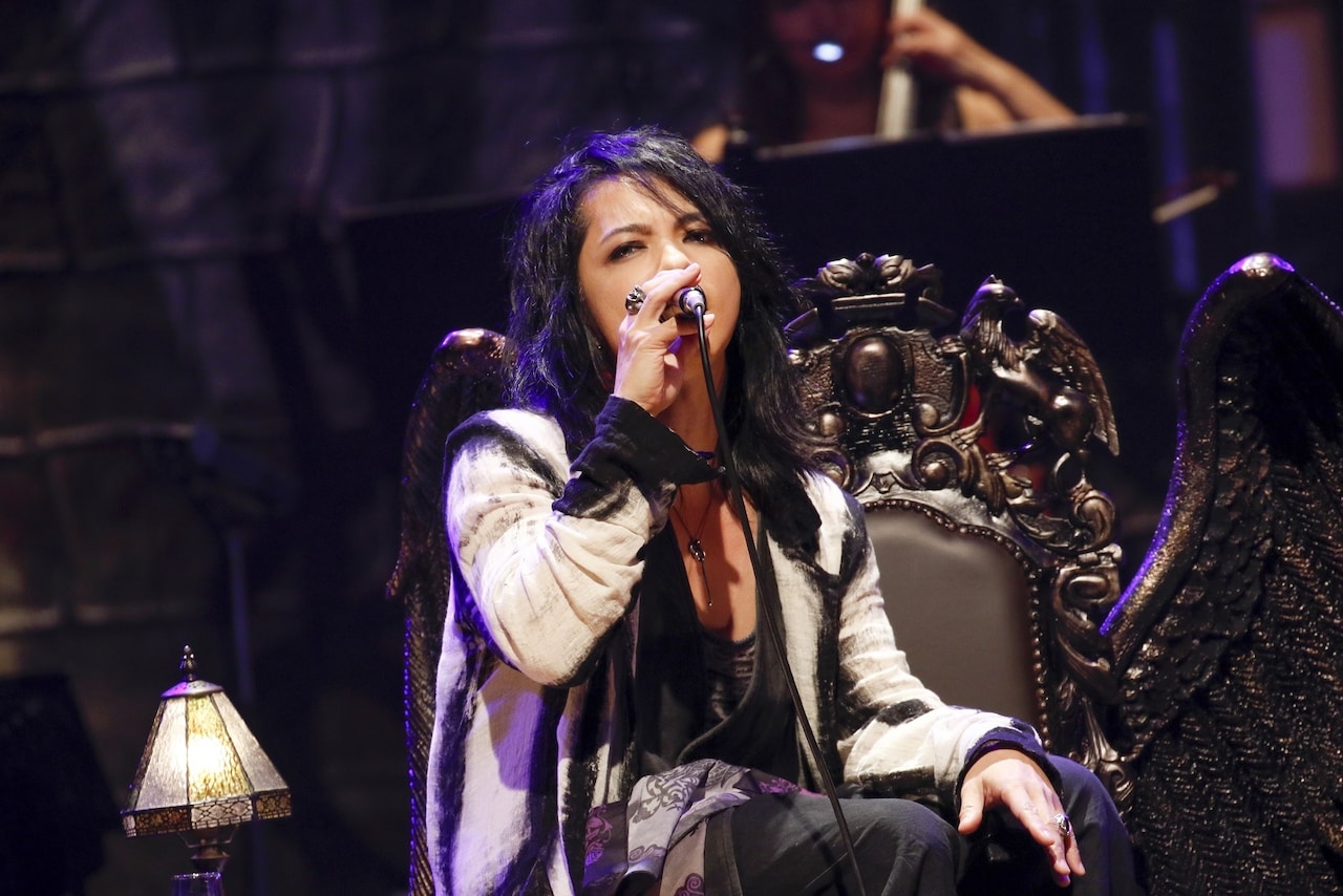 VAMPS、極上セッションで魅せたアコースティックな夜 - 音楽ナタリー