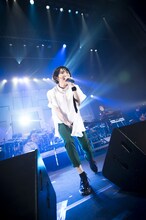 家入レオ「5th Live Tour 2016 ～WE | ME～」埼玉・三郷市文化会館 大ホール公演の様子。（撮影：田中聖太郎）