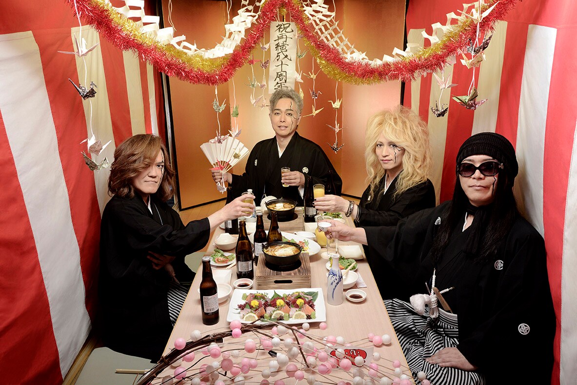 筋肉少女帯の新曲MV、カラオケの本人映像でいち早く全編公開