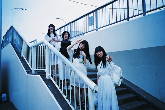 校庭カメラガールツヴァイが解散