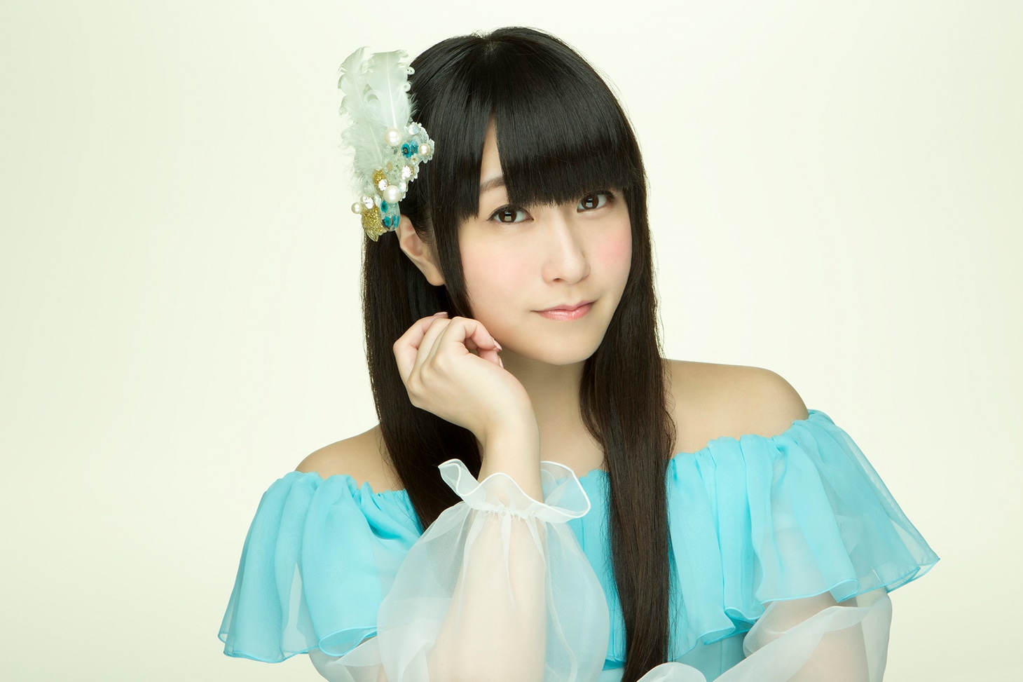 村川梨衣