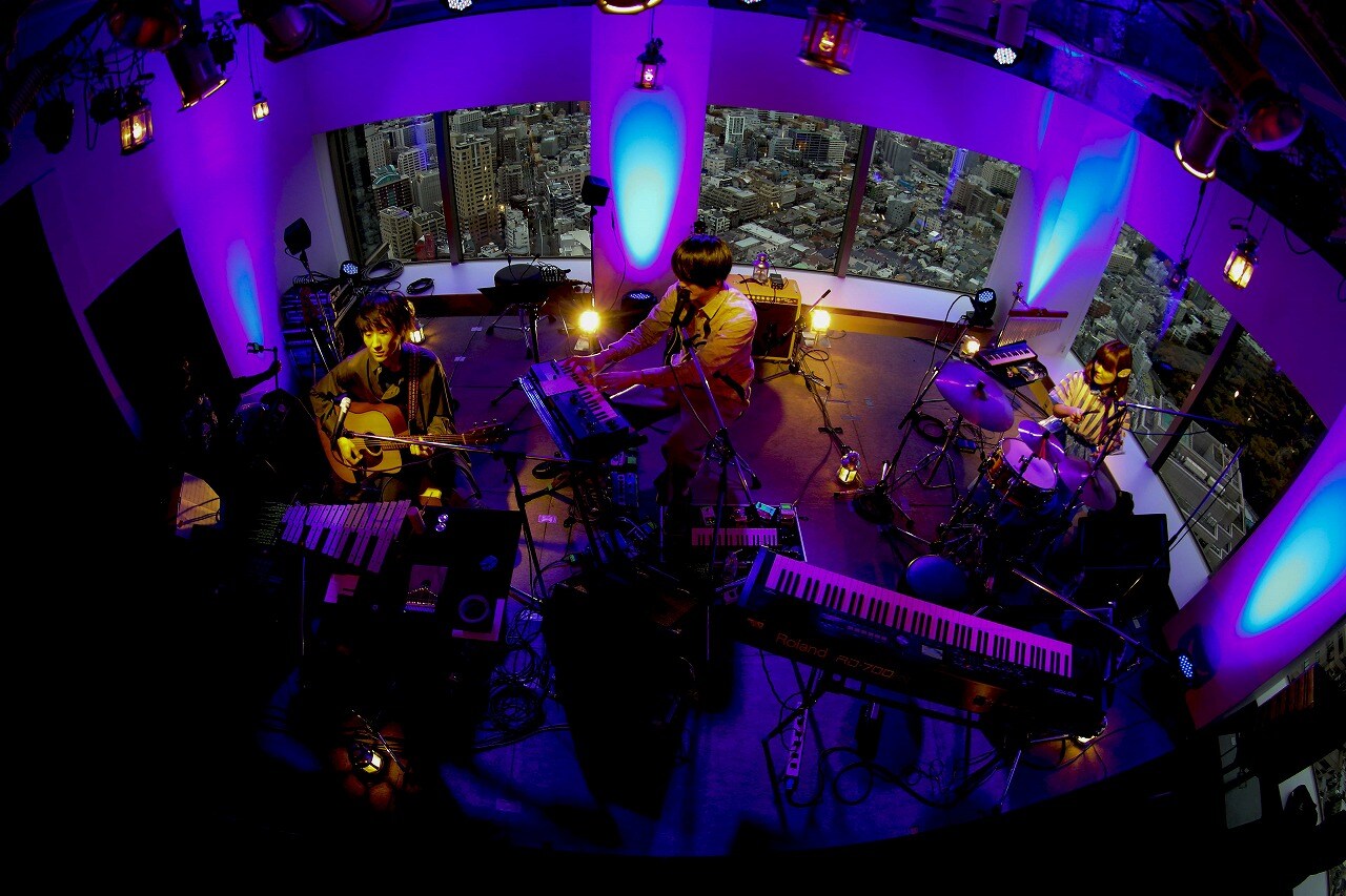 シナリオアート、2部構成アコースティックライブを渋谷で