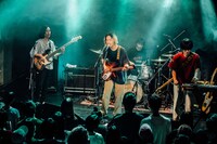 シャムキャッツ「ワン、ツー、スリー、フォー」の様子。（撮影：Ray Otabe）