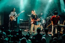 シャムキャッツ「ワン、ツー、スリー、フォー」の様子。（撮影：Ray Otabe）