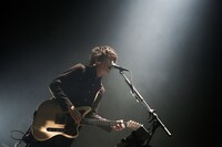 片岡健太（Vo, G）（撮影：後藤壮太郎）