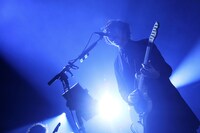 片岡健太（Vo, G）（撮影：後藤壮太郎）