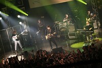 sumika「『アンサーパレード』Release Tour Final OnemanLive【Little crown #3】」神奈川・CLUB CITTA'公演の様子。（撮影：後藤壮太郎）