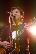 藤井フミヤ（撮影：白岡直子）