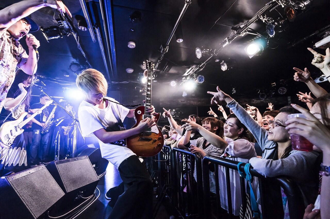山岸竜之介が初の主演舞台でギター少年役、ヒロインは新垣里沙
