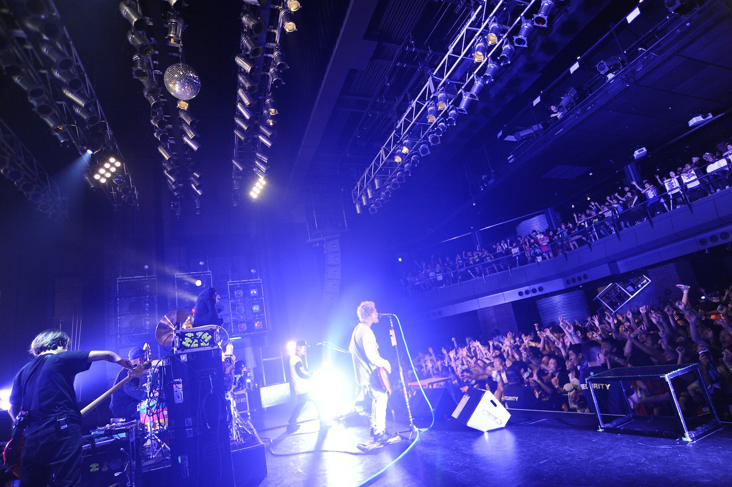 WANIMA「JUICE UP!! TOUR」東京・TSUTAYA O-EAST公演の様子。（Photo by Yuji ”本田本” Honda）