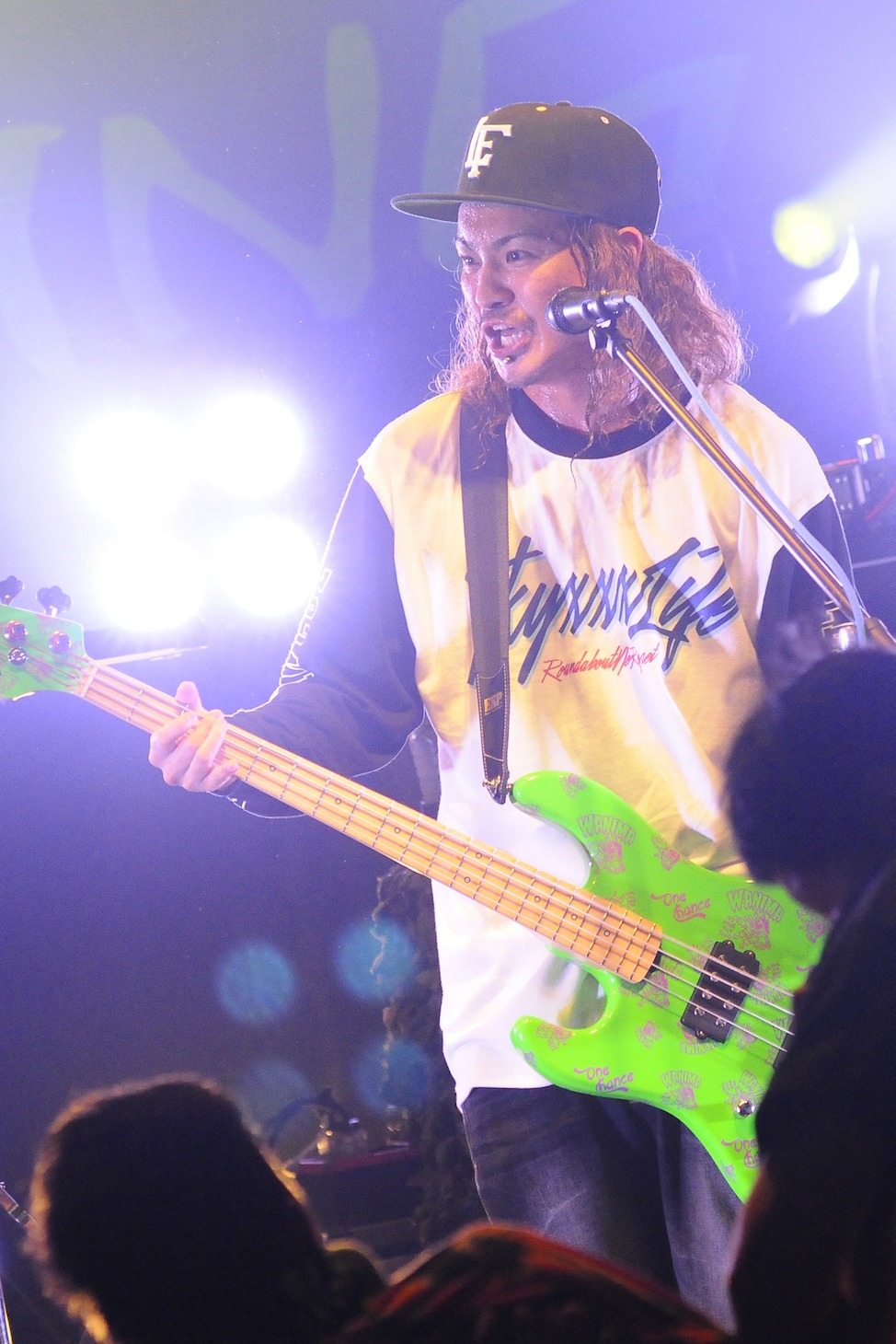 KENTA（Vo, B / WANIMA）（Photo by Yuji ”本田本” Honda）