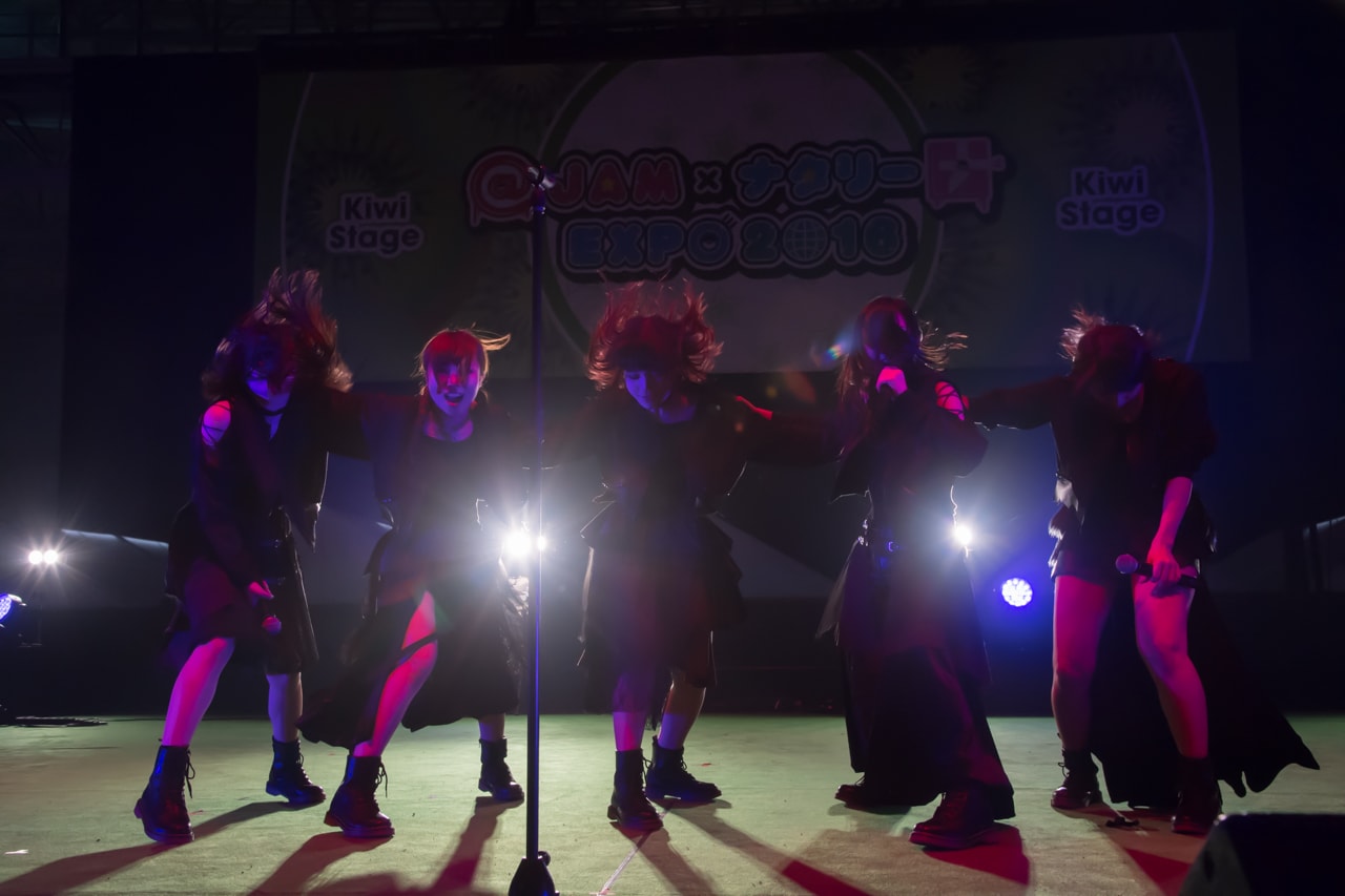 超攻撃的ボーカルユニットNATASHA、「@JAM」で圧巻のお披露目ライブ
