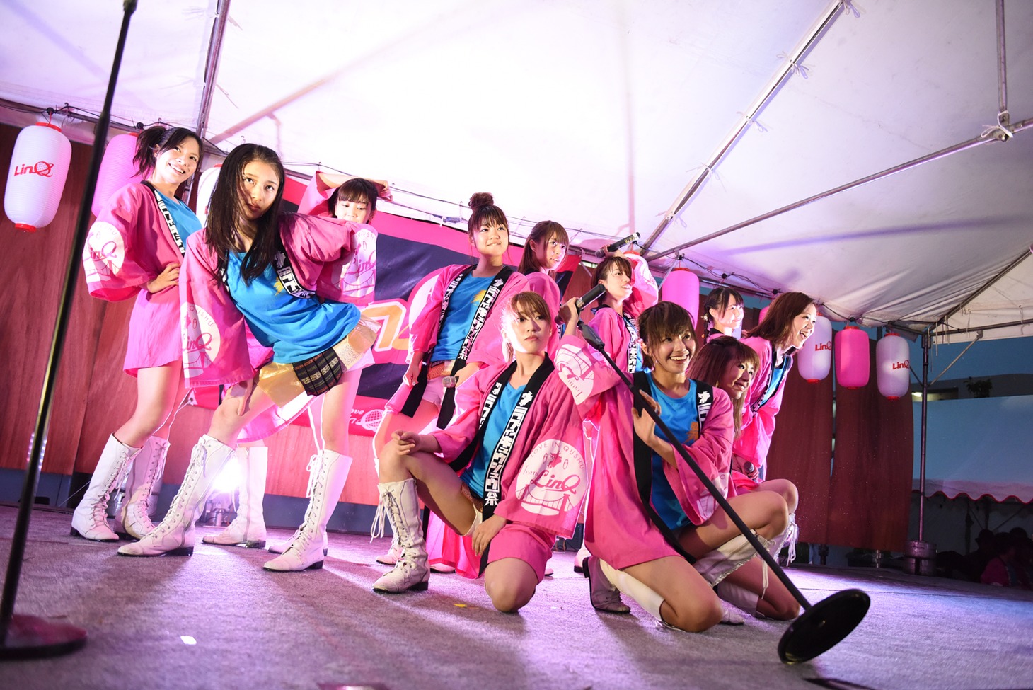 LinQによるライブの様子。