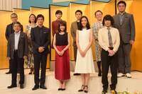NHK朝の連続テレビ小説「ひよっこ」故郷編主な出演者発表会見の登壇者。