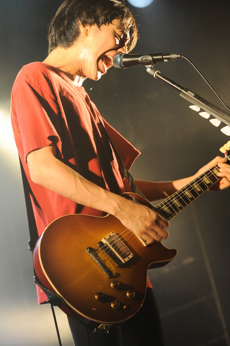 椎木知仁（G, Vo）（Photo by MASANORI FUJIKAWA）
