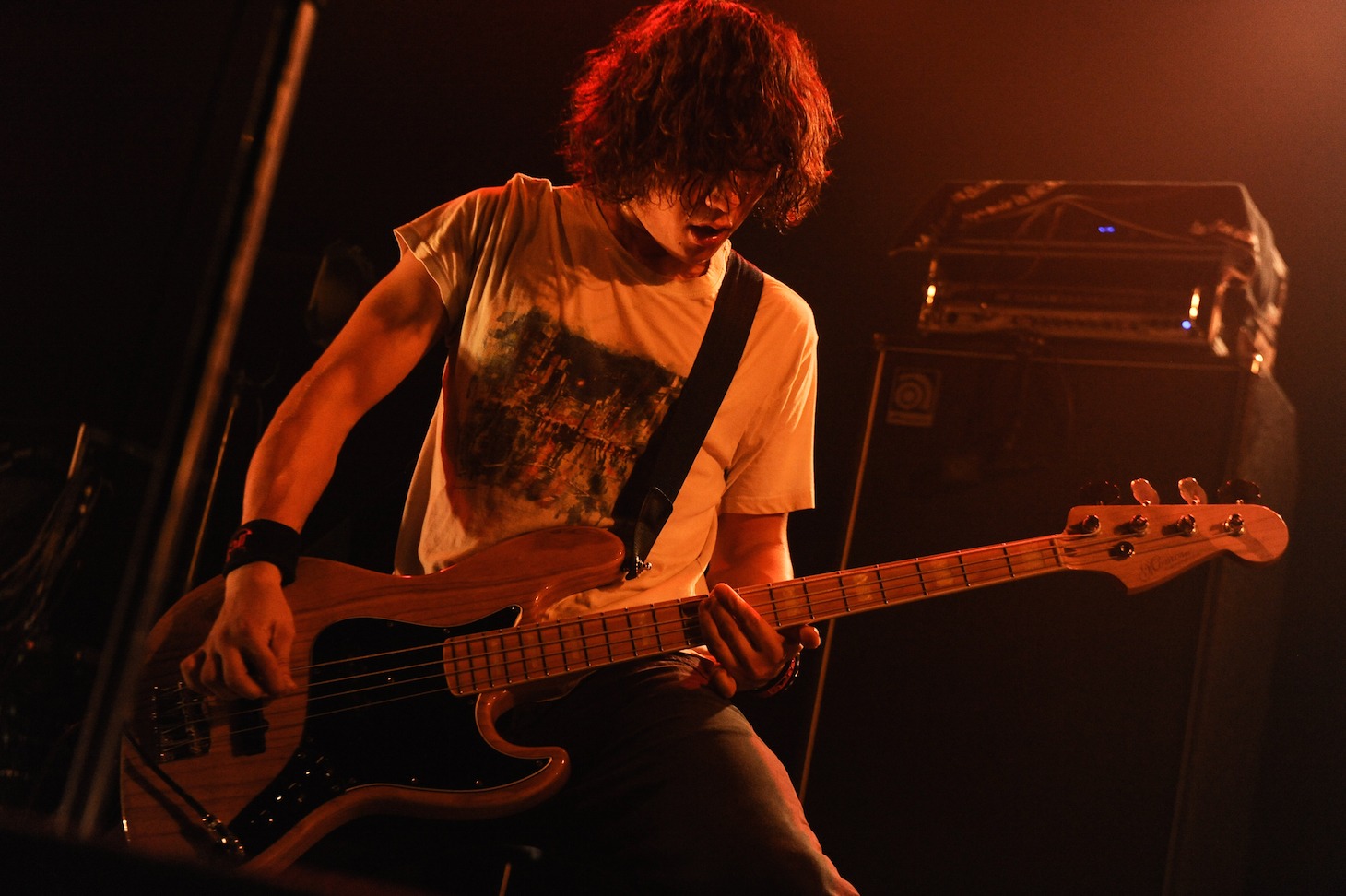山本大樹（B, Cho）（Photo by MASANORI FUJIKAWA）
