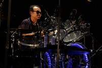 高橋まこと（Dr）