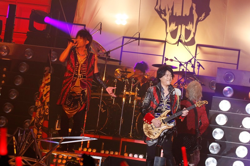 GRANRODEOを10年支え続けた長井"VAL"一郎がサポートメンバー終了