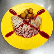 コラボメニュー「ドラゴンのこんがりロースト肉」