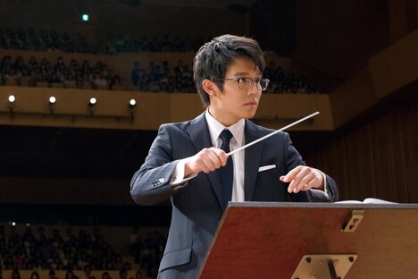 小出恵介演じる草壁信二郎。