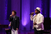 左からクリス・ハート、林部智史。 (c)フジテレビ