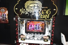 「わーすた presents 完全なるアイドルCafe」店舗内のクレーンゲーム。