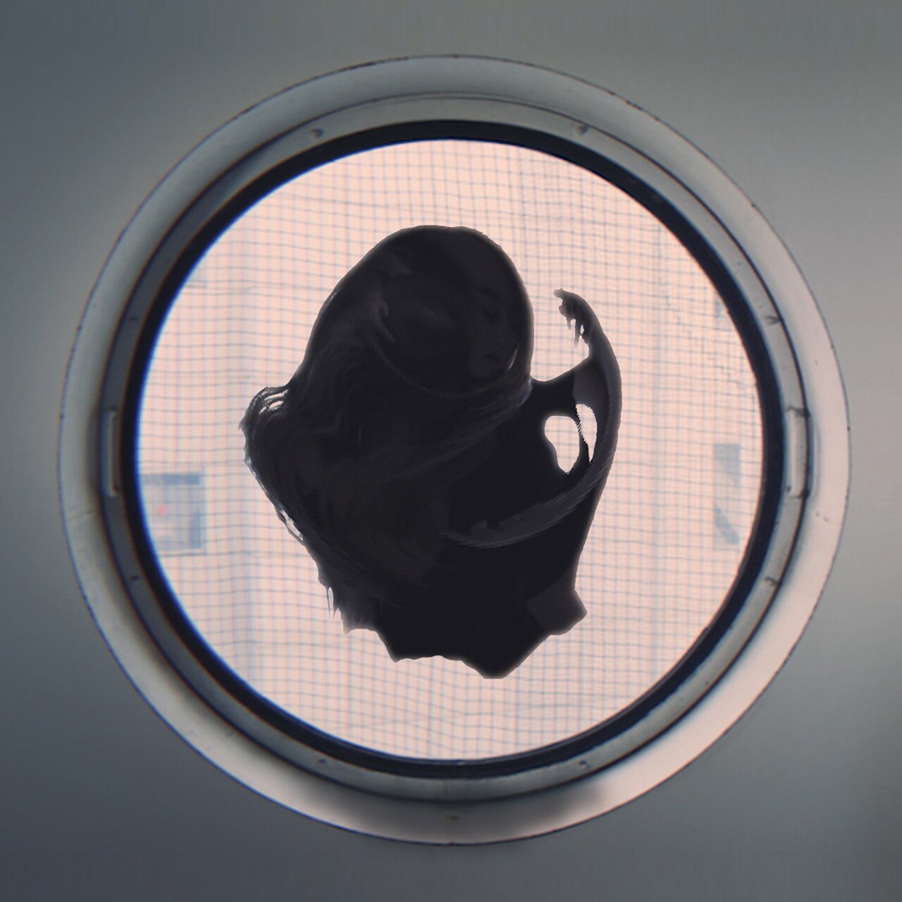 1stアルバム制作中のyahyel、500枚限定CDを本日リリース