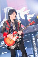 e-ZUKA（撮影：平野タカシ、M.キセキ）