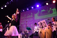 星野みちると流れ星楽団。