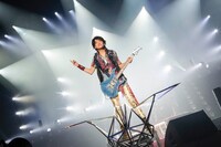 e-ZUKA（撮影：平野タカシ、M.キセキ）