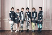 風男塾。左が青明寺浦正、右から2番目が赤園虎次郎。