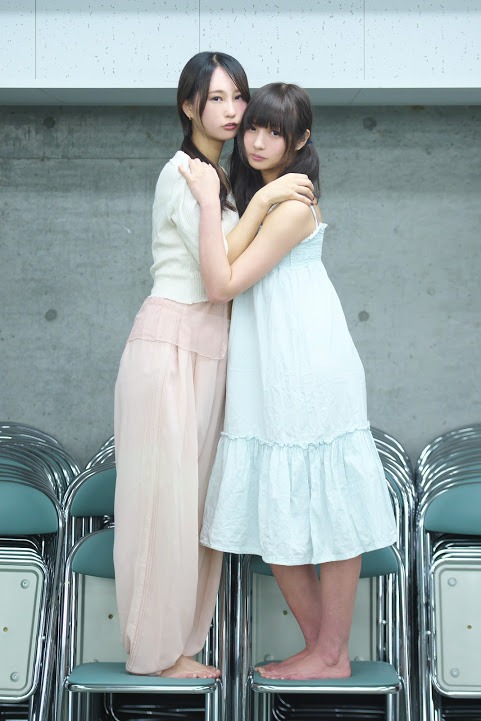 中村ちひろ（左）とボブリシャス（右）。