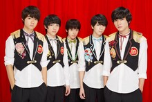 M!LKの新しいアーティスト写真。