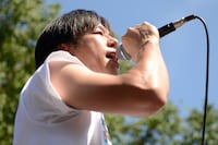 川さん（Vo / PAN）（撮影：半田安政[showcase]）