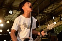 庵原将平（Vo, B / SHANK）（撮影：半田安政[showcase]）