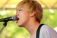 GEN（B, Vo / 04 Limited Sazabys）（撮影：半田安政[showcase]）